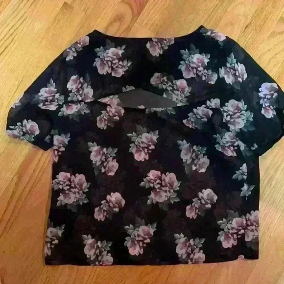 H & M sheer floral shirt size 6 - Picture 4 of 4